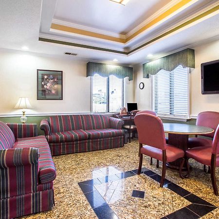 Relax Inn Milledgeville Exterior photo