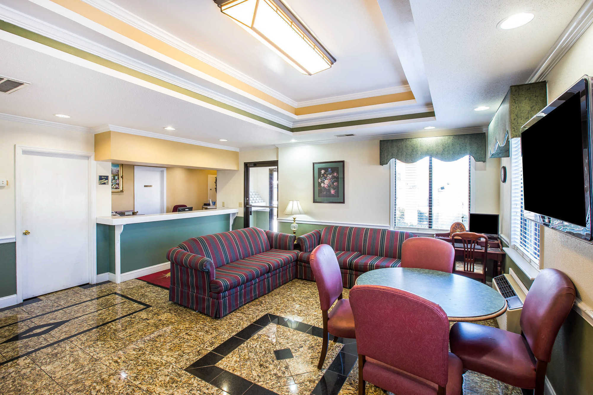 Relax Inn Milledgeville Interior photo