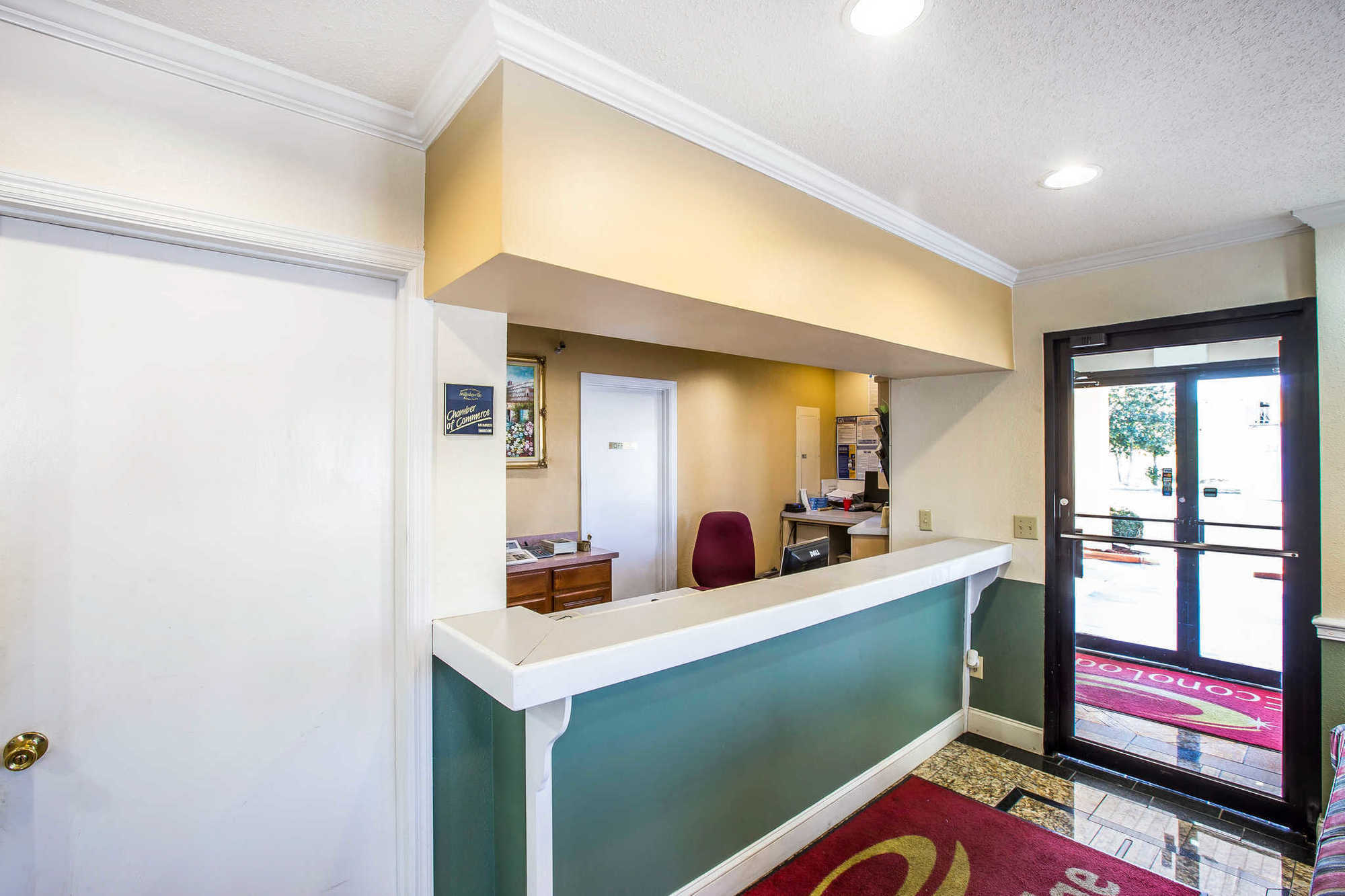 Relax Inn Milledgeville Interior photo