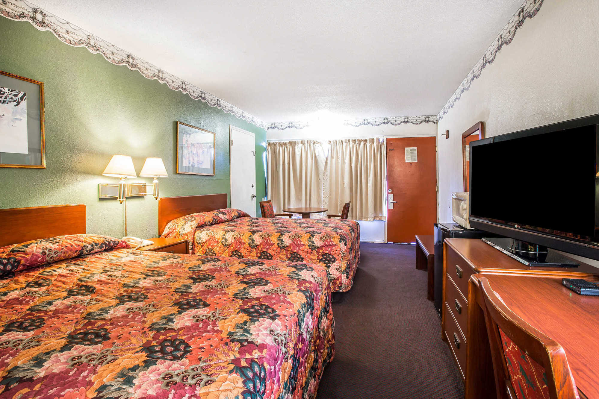 Relax Inn Milledgeville Room photo