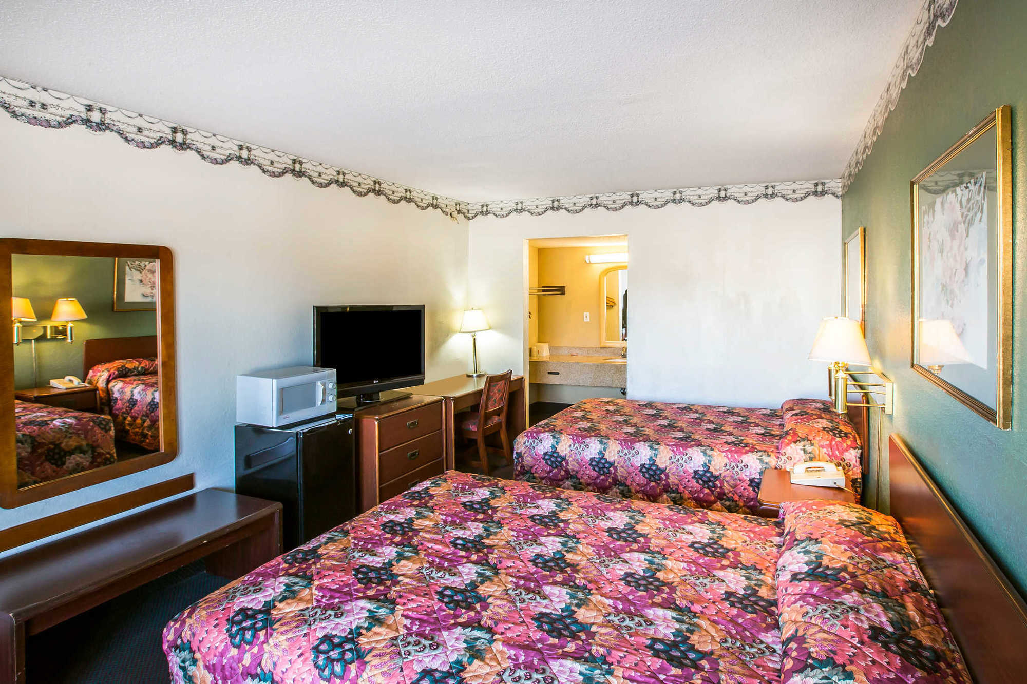Relax Inn Milledgeville Room photo