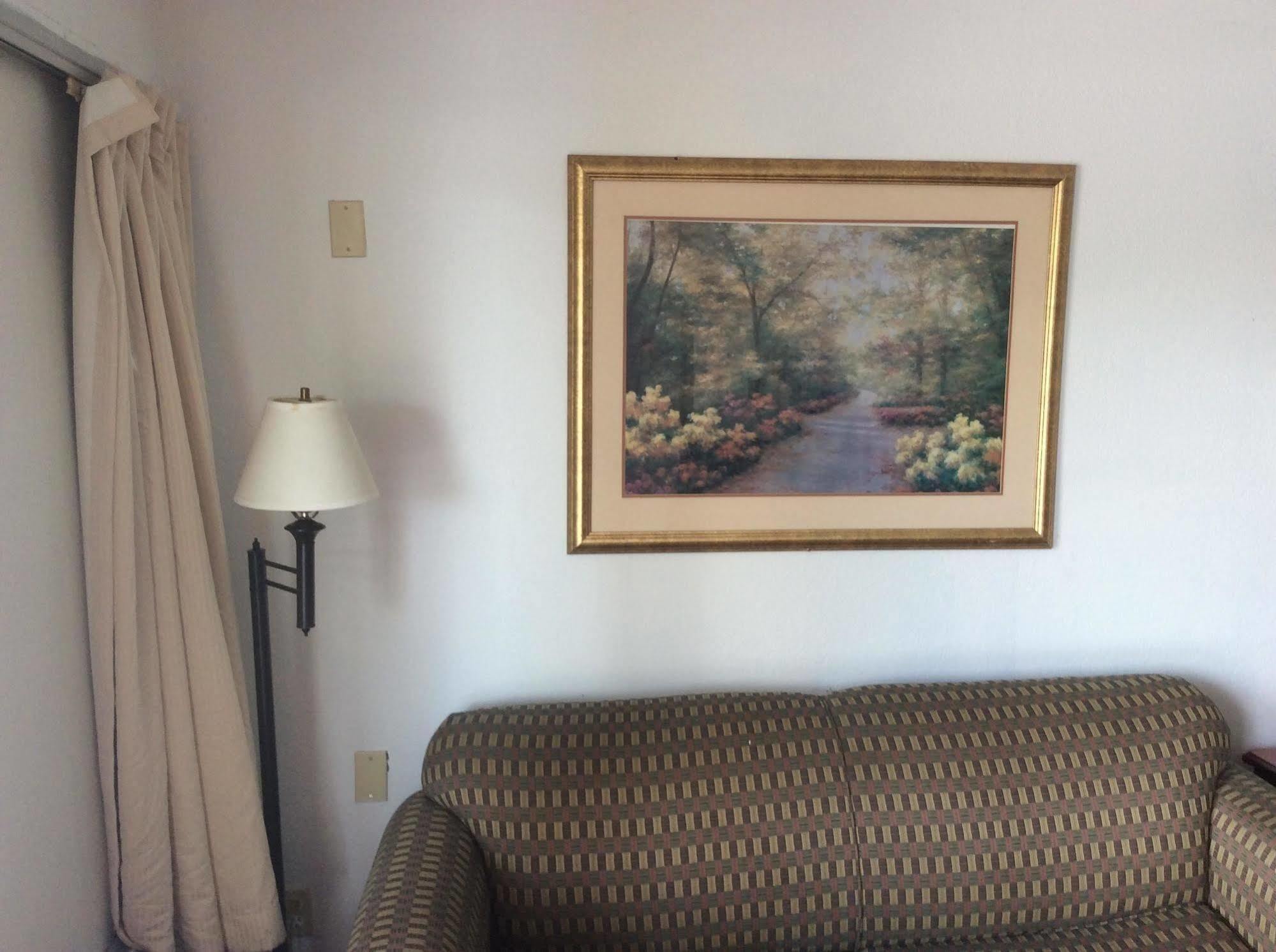 Relax Inn Milledgeville Exterior photo