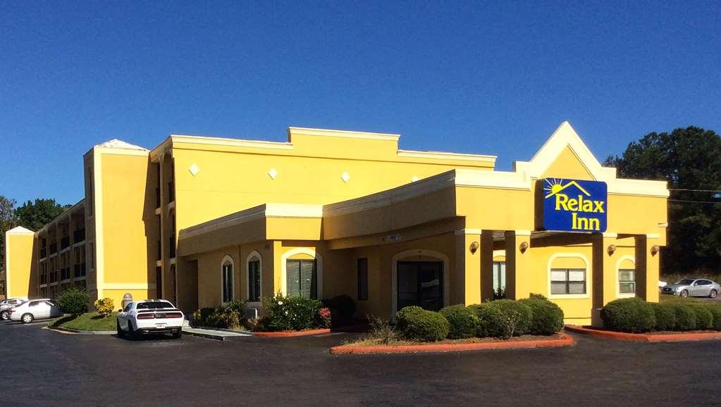 Relax Inn Milledgeville Exterior photo
