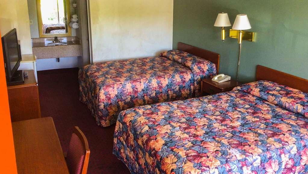 Relax Inn Milledgeville Room photo