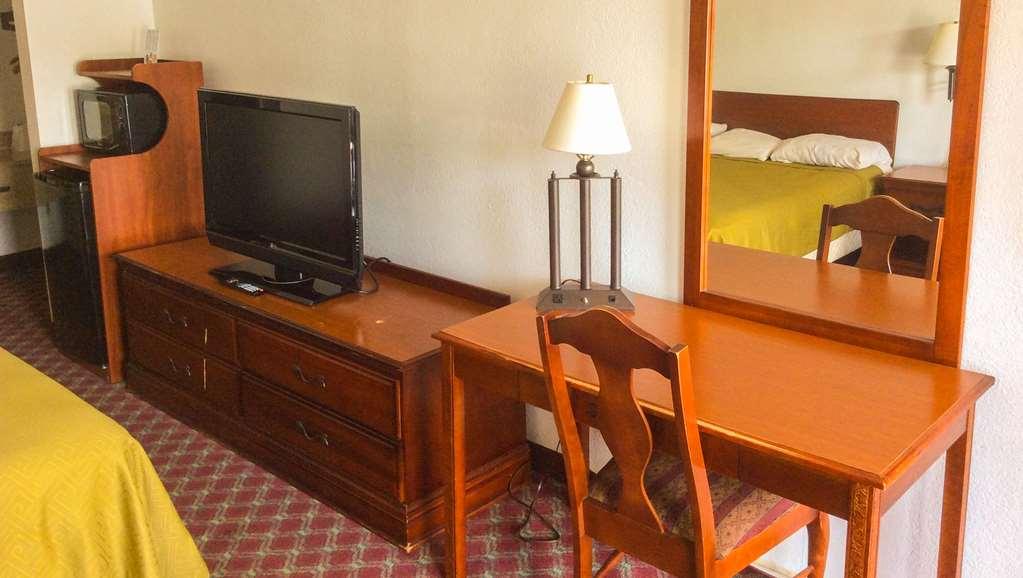 Relax Inn Milledgeville Room photo